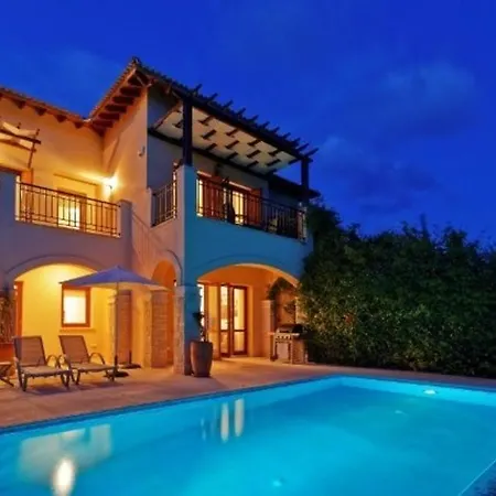 Cyprus Villa Minutes From The Beach, Paphos Villa 1154 Kouklia