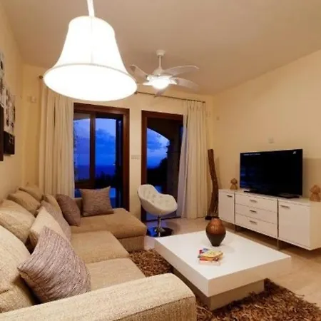 Cyprus Villa Minutes From The Beach, Paphos Villa 1154 Villa Kouklia