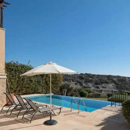 Cyprus Villa Minutes From The Beach, Paphos Villa 1154 Βίλα *