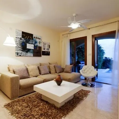 Cyprus Villa Minutes From The Beach, Paphos Villa 1154 Βίλα